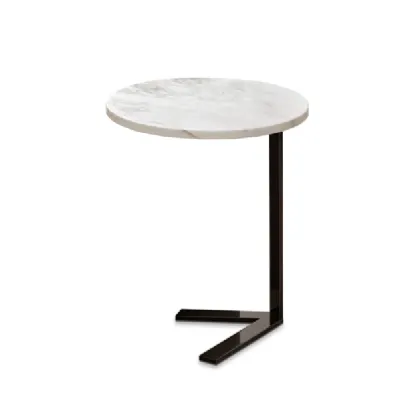 Table basse avec plateau rond en marbre blanc de Carrare et base en métal Stansted de Rosini Night.