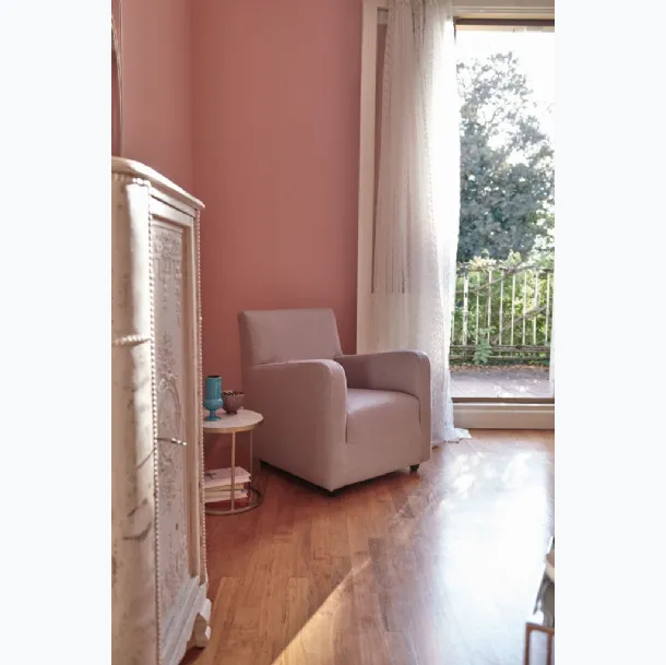 Fauteuil en tissu avec pieds en PVC Gilles d'Excò.